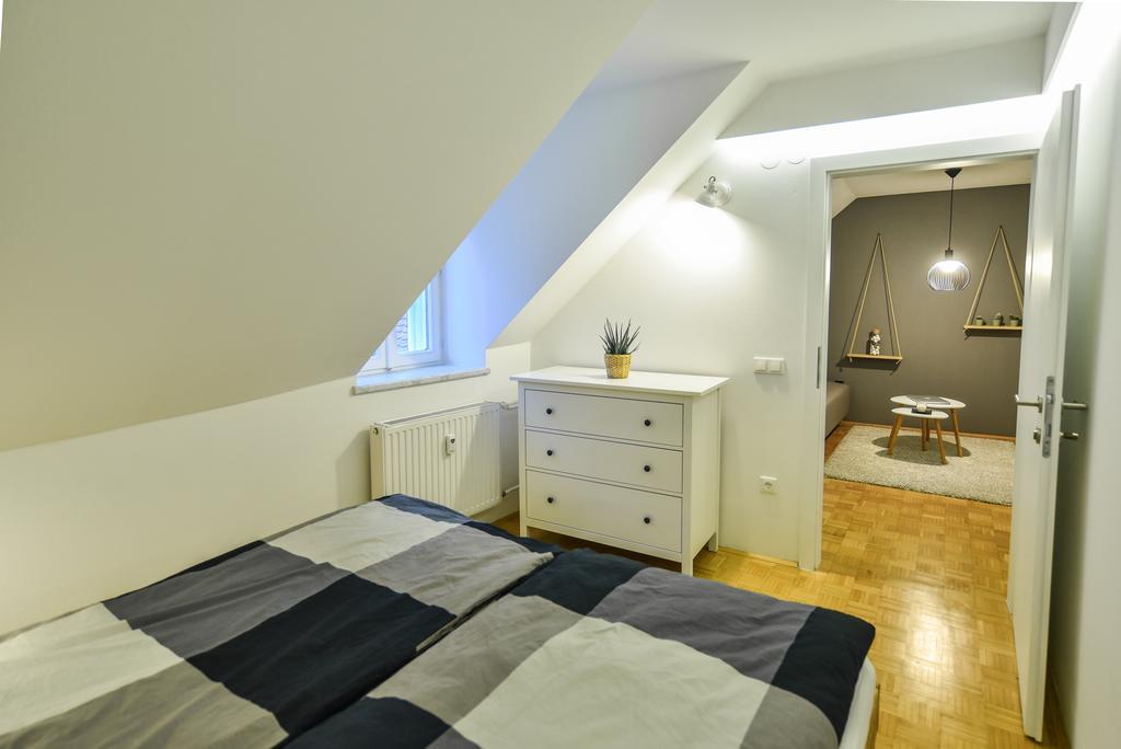 Strict City Apartments Λιουμπλιάνα Εξωτερικό φωτογραφία