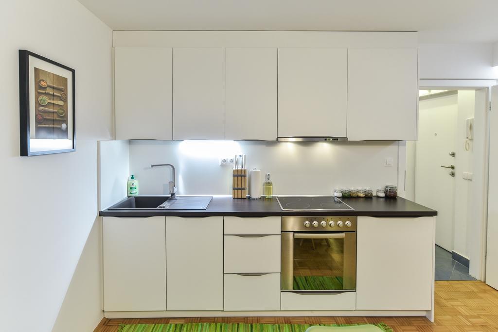 Strict City Apartments Λιουμπλιάνα Εξωτερικό φωτογραφία